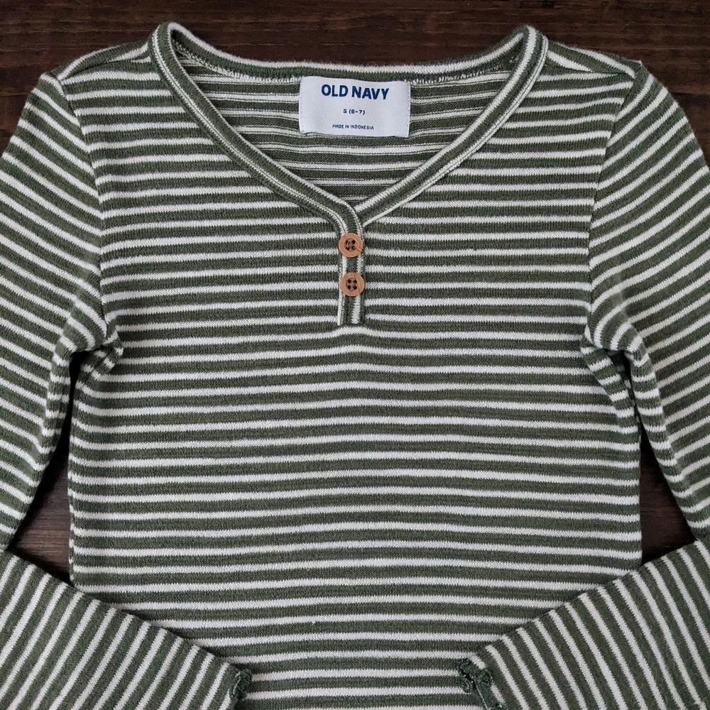 Old Navy Green Ruffle Henley Shirt